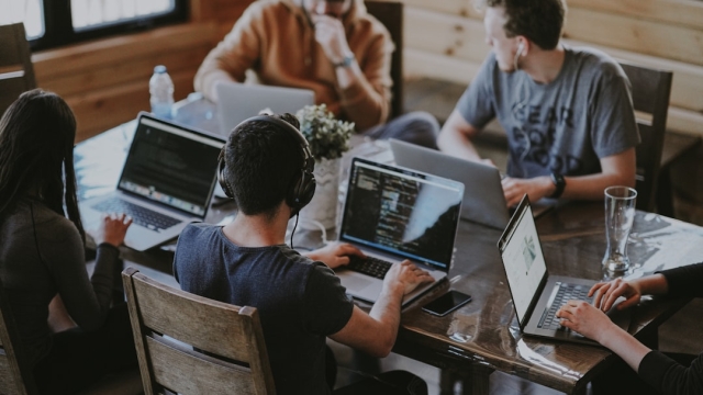 When Your Shopify App Development Timeline Starts Slipping What to Do